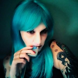 I make handmade jewelry from Mother Natures Beauty